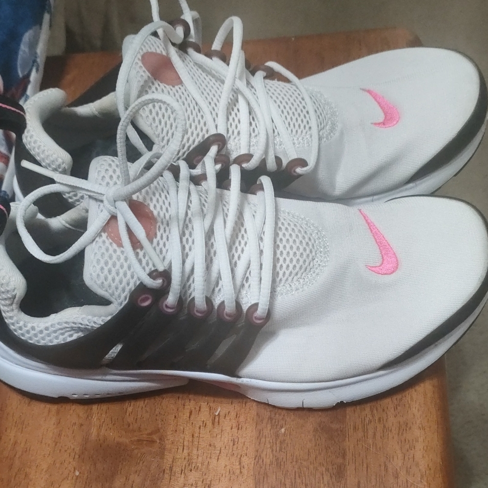 Nike Presto GS White & Pink  Running Shoes Womens